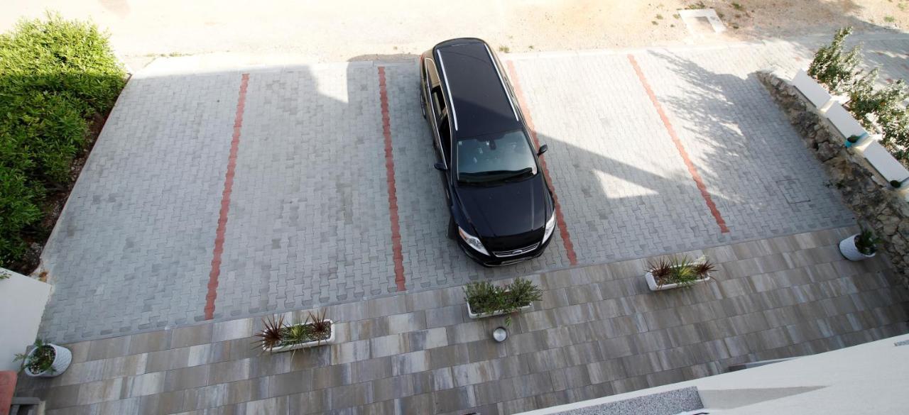 Apartments Klaudija Чизичі Екстер'єр фото
