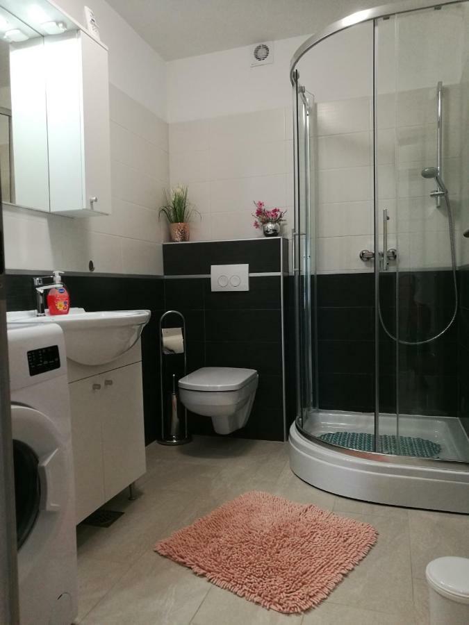 Apartments Klaudija Чизичі Екстер'єр фото