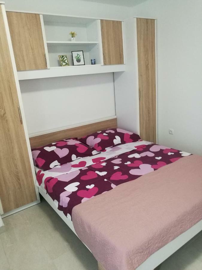 Apartments Klaudija Чизичі Екстер'єр фото